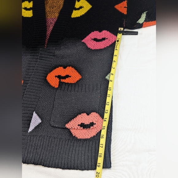 Torrid Open Front Kisses Cardigan (Torrid 00) - Picture 5 of 12